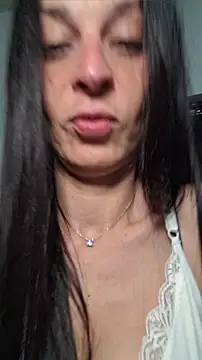 patatinahot87 online show from April 27, 5:00 pm