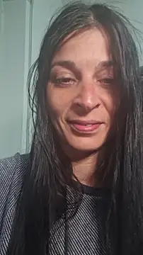 patatinahot87 online show from May 20, 8:15 pm