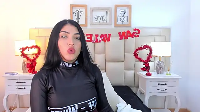 Snapshot of _brenda_becker chatting on February 13, 7:42 pm brenda becker online show from February 13, 7:42 pm