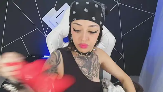 farichell online show from October 23, 8:40 pm