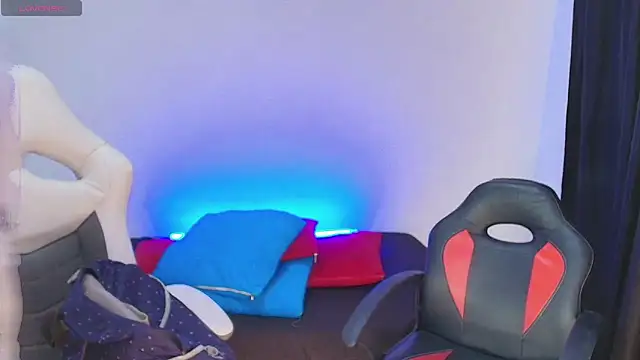 farichell online show from March 13, 7:53 pm