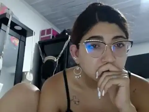 esteni online show from December 16, 2:36 am