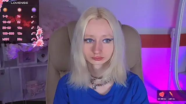 Snapshot of Katia_Kim chatting on January 16, 6:17 am Katia Kim online show from January 16, 6:17 am