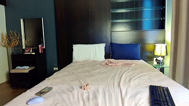 bl4ckdoll  online show from March 12, 6:30 am