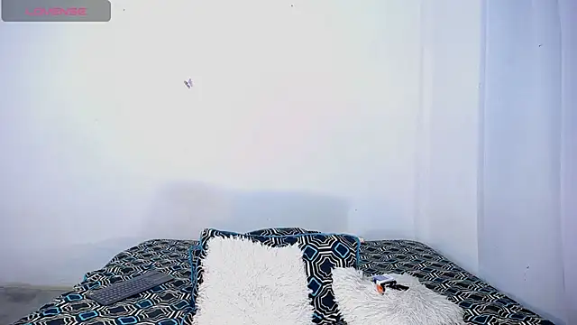 MIA luxce29 online show from May 8, 2:17 am