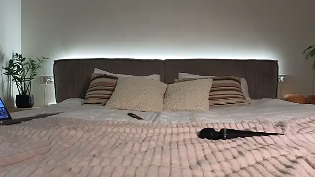 PassionAnn online show from October 23, 7:01 pm