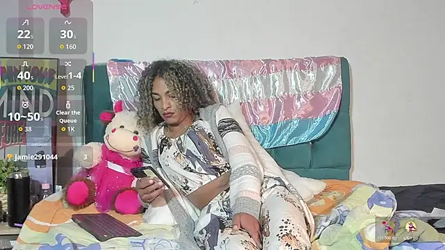 Snapshot of StefanyMiler chatting on June 19, 9:46 am StefanyMiler online show from June 19, 9:46 am
