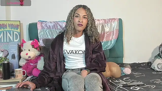 Snapshot of StefanyMiler chatting on July 14, 2:05 am StefanyMiler online show from July 14, 2:05 am