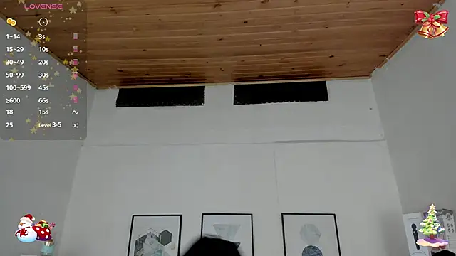 Snapshot of cristal__hot_1 chatting on December 2, 10:07 am cristal hot 1 online show from December 2, 10:07 am