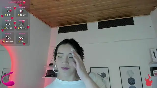 Snapshot of cristal__hot_1 chatting on January 24, 10:11 am cristal hot 1 online show from January 24, 10:11 am