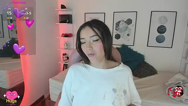 Snapshot of cristal__hot_1 chatting on February 16, 7:15 am cristal hot 1 online show from February 16, 7:15 am