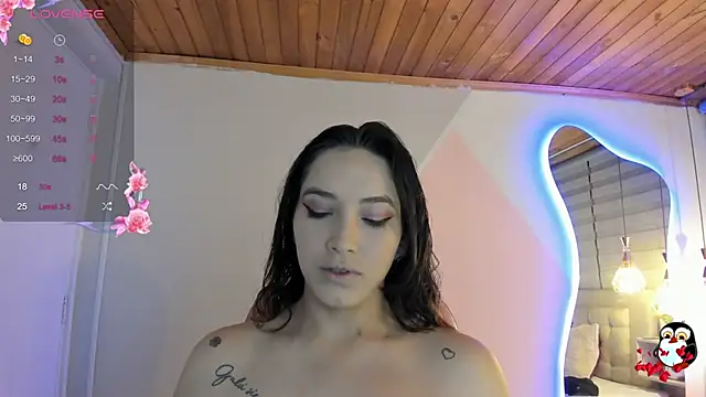 Snapshot of cristal__hot_1 chatting on September 14, 5:06 am cristal hot 1 online show from September 14, 5:06 am