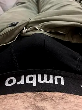 Snapshot of MoochedTape chatting on September 13, 8:36 am MoochedTape online show from September 13, 8:36 am