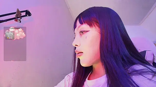 Persia 09 online show from March 7, 7:05 am