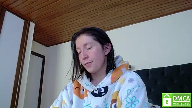 Snapshot of Sophi_Cute chatting on December 28, 7:22 pm Sophi Cute online show from December 28, 7:22 pm