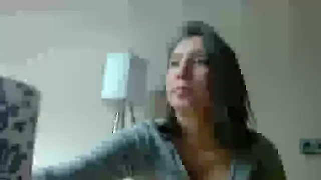 Snapshot of Sophi_Cute chatting on February 1, 3:39 pm Sophi Cute online show from February 1, 3:39 pm