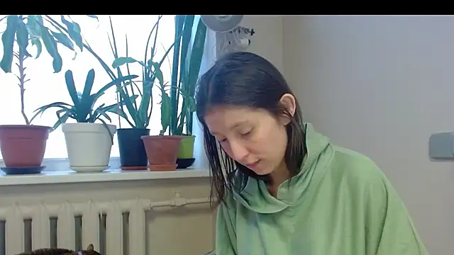 Snapshot of Sophi_Cute chatting on February 22, 3:47 pm Sophi Cute online show from February 22, 3:47 pm