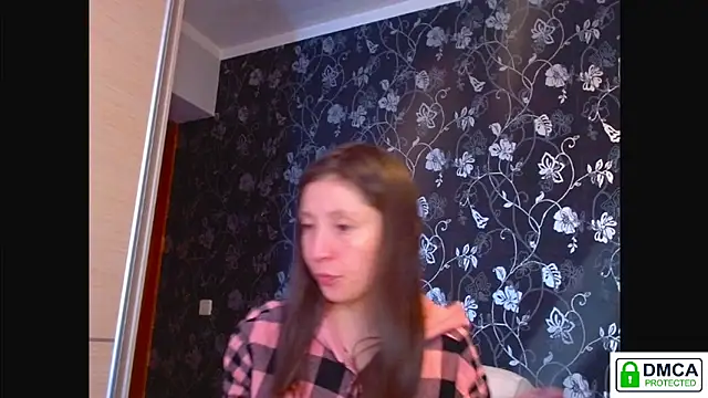 Sophi Cute online show from February 3, 1:05 pm