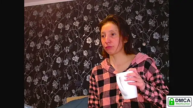 Sophi Cute online show from May 31, 8:10 am