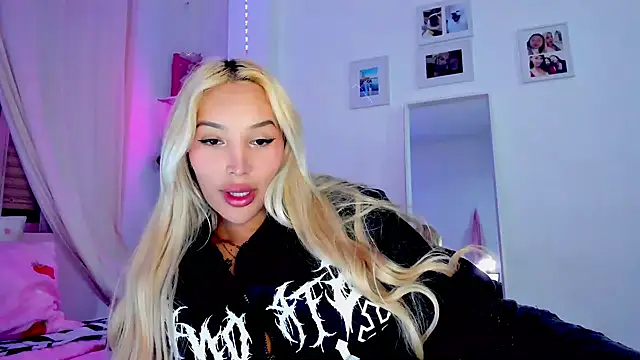  viioletweekend  online show from February 16, 8:38 pm