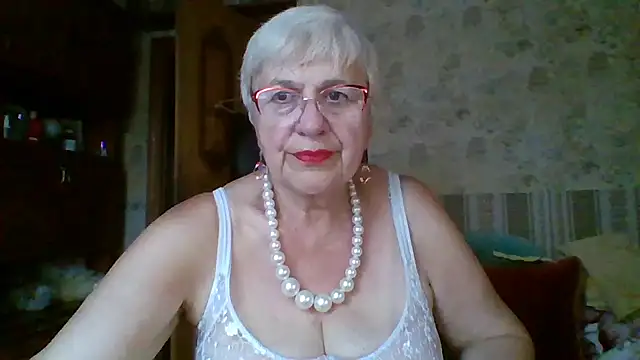 Snapshot of SweetCherry27 chatting on July 8, 4:33 pm SweetCherry27 online show from July 8, 4:33 pm
