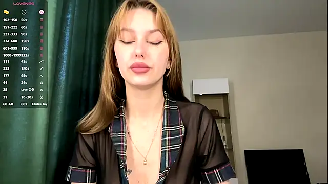 SofyBruno online show from May 21, 4:19 am