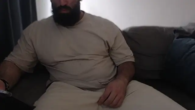 hugemachohandsome online show from December 14, 11:37 am