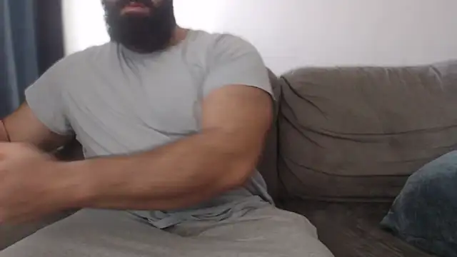 hugemachohandsome online show from December 16, 9:36 am