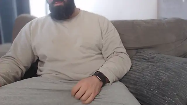 hugemachohandsome online show from January 19, 11:25 am