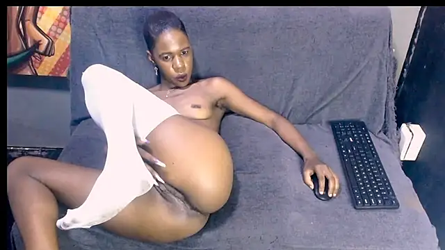 Snapshot of Ebonystormxxx chatting on January 28, 9:30 am Ebonystormxxx online show from January 28, 9:30 am