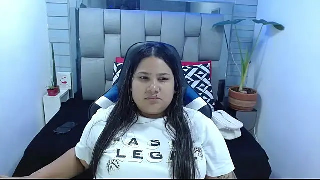 evelin zaens online show from June 18, 4:46 am