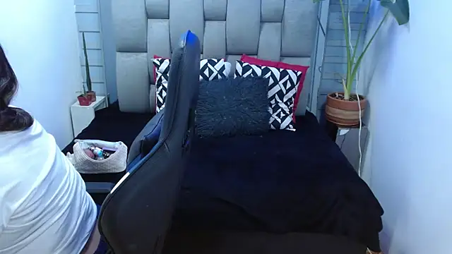 evelin zaens online show from July 1, 3:52 am