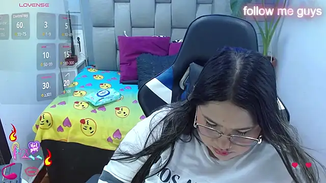 evelin zaens online show from July 10, 4:39 am