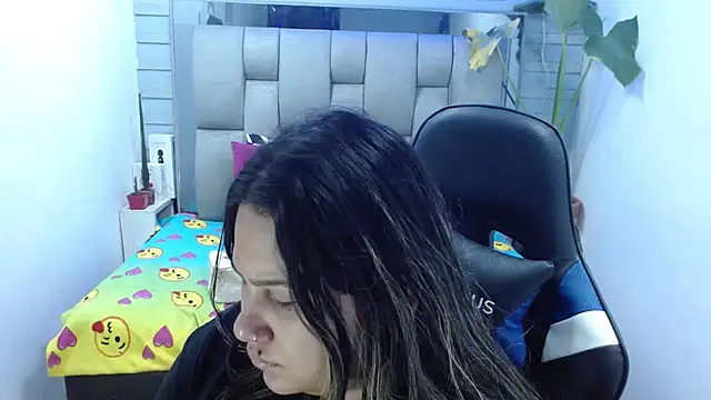 evelin zaens online show from July 18, 6:28 am