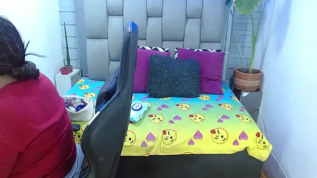 evelin zaens online show from July 21, 3:31 am