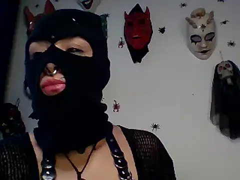 Snapshot of FeticheMacabre chatting on December 9, 9:37 pm FeticheMacabre online show from December 9, 9:37 pm