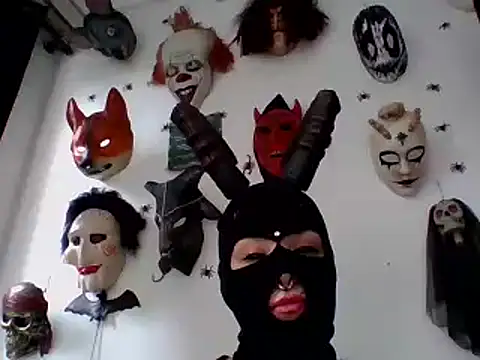 Snapshot of FeticheMacabre chatting on December 11, 7:03 pm FeticheMacabre online show from December 11, 7:03 pm