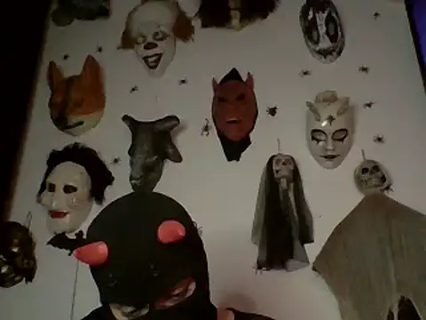 Snapshot of FeticheMacabre chatting on March 15, 5:19 am FeticheMacabre online show from March 15, 5:19 am