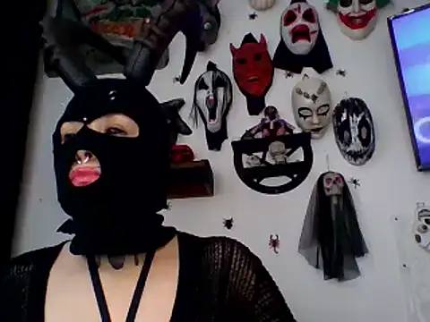 Snapshot of FeticheMacabre chatting on October 11, 7:23 pm FeticheMacabre online show from October 11, 7:23 pm