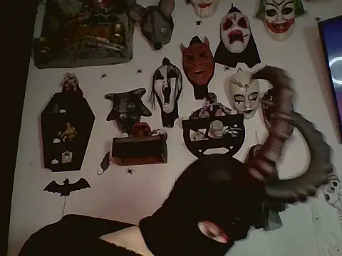 Snapshot of FeticheMacabre chatting on October 25, 5:04 am FeticheMacabre online show from October 25, 5:04 am