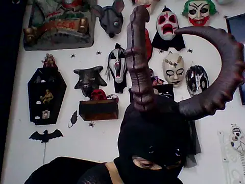 Snapshot of FeticheMacabre chatting on October 29, 3:47 pm FeticheMacabre online show from October 29, 3:47 pm