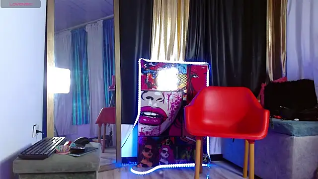 LatexDevil Blondie online show from December 18, 10:57 pm