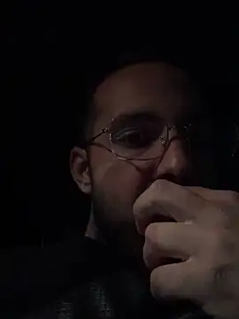 Snapshot of michele1500 chatting on November 21, 11:03 pm michele1500 online show from November 21, 11:03 pm