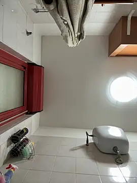 Snapshot of michele1500 chatting on November 28, 4:53 pm michele1500 online show from November 28, 4:53 pm