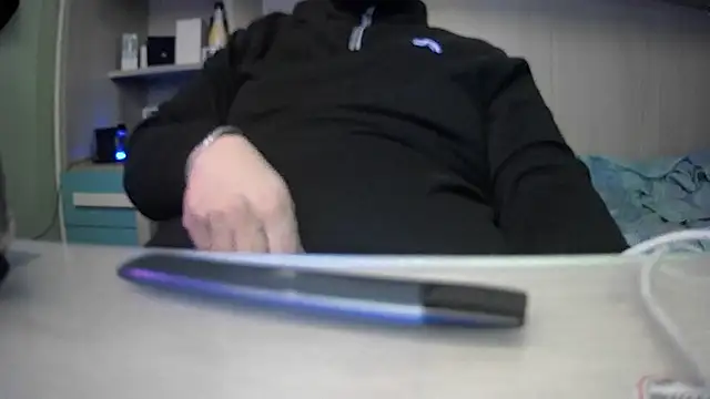 Snapshot of michele1500 chatting on December 1, 8:47 pm michele1500 online show from December 1, 8:47 pm