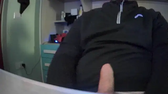 Snapshot of michele1500 chatting on December 4, 6:05 pm michele1500 online show from December 4, 6:05 pm