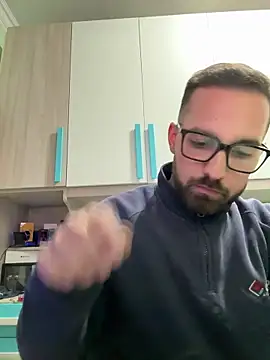 Snapshot of michele1500 chatting on December 16, 4:34 pm michele1500 online show from December 16, 4:34 pm