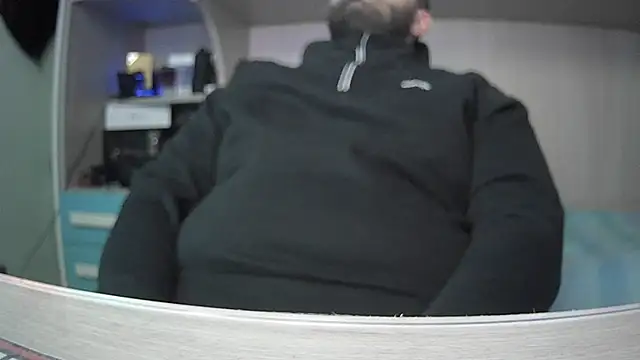 Snapshot of michele1500 chatting on December 17, 4:57 pm michele1500 online show from December 17, 4:57 pm