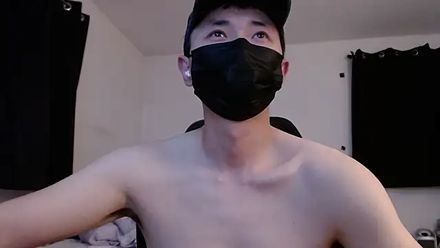 Snapshot of twbobo00715 chatting on December 1, 11:32 pm twbobo00715 online show from December 1, 11:32 pm