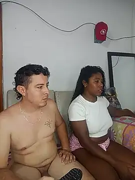 Snapshot of interracia1xx chatting on May 20, 4:51 am interracia1xx online show from May 20, 4:51 am